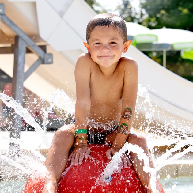 colombiere enfant piscine